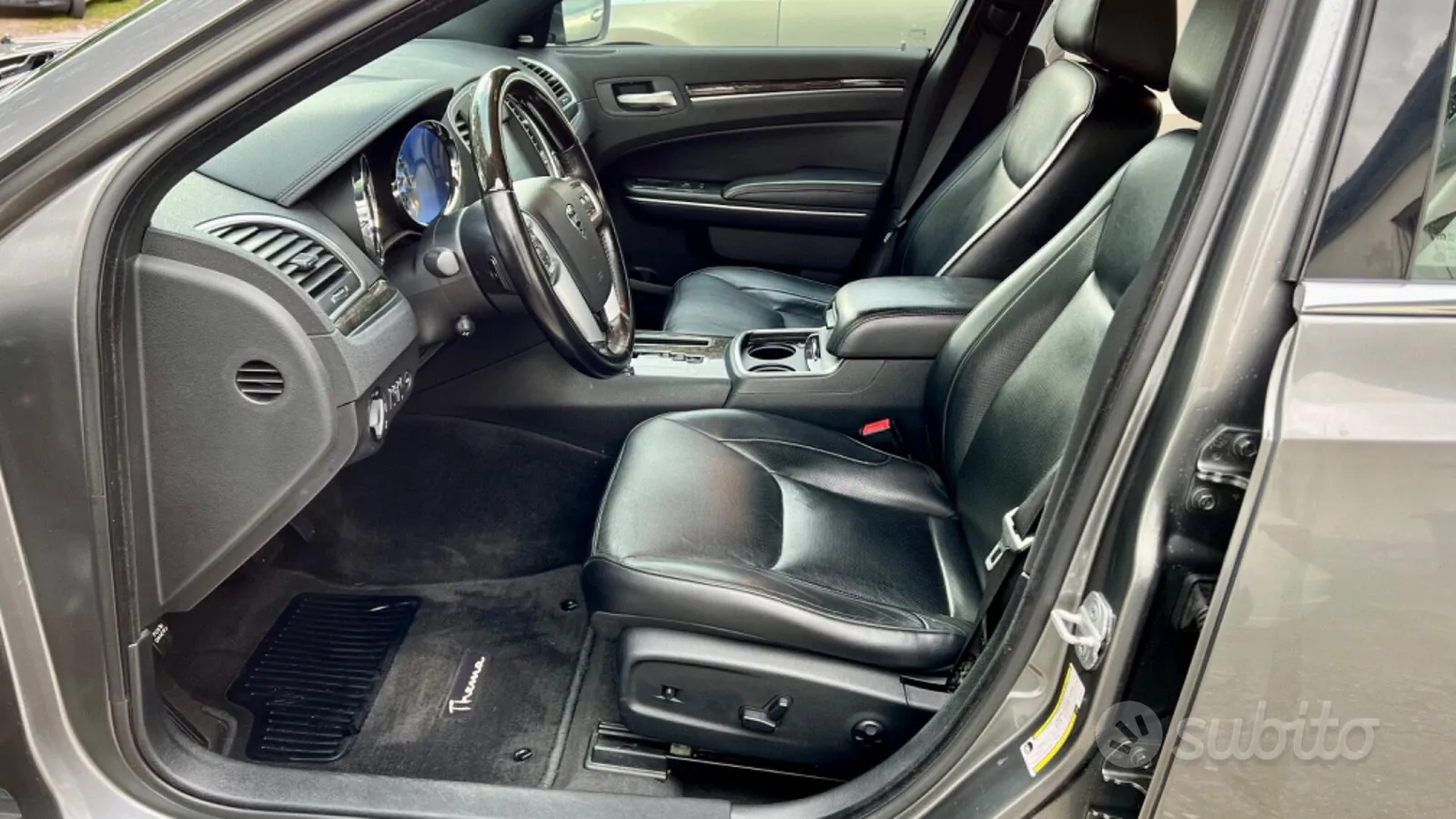 Lancia Thema 2012 photo 4