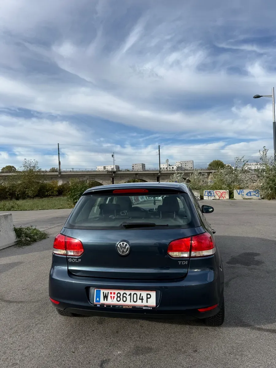 Volkswagen Golf 2009 photo 3