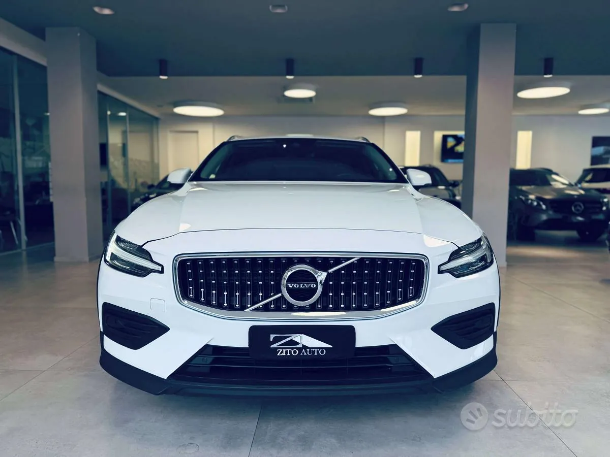 Volvo V60 2019 photo 2