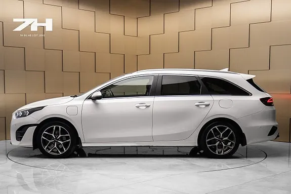 Kia Ceed 2023 photo 2