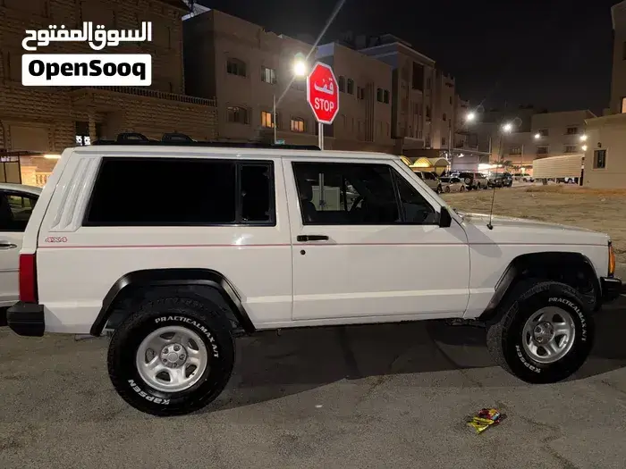 Jeep Cherokee 1990 photo 4