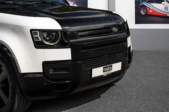 Land Rover Defender 110 2023 photo 2