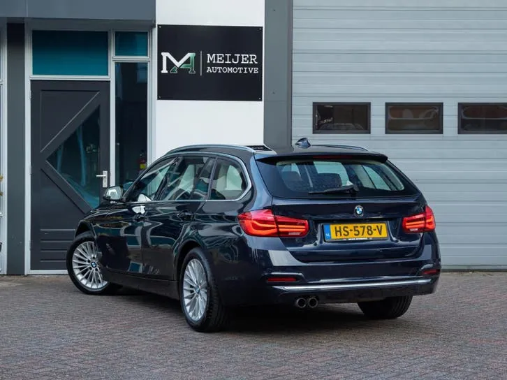 BMW 320I 2016 photo 3