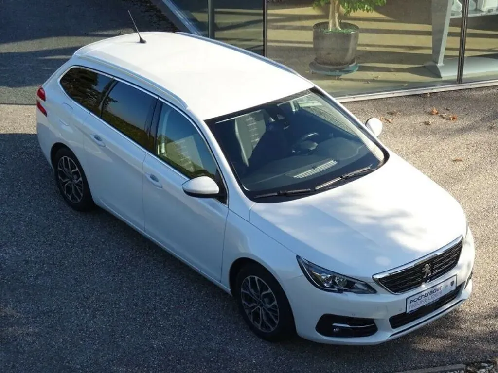 Peugeot 308 2021 photo 2
