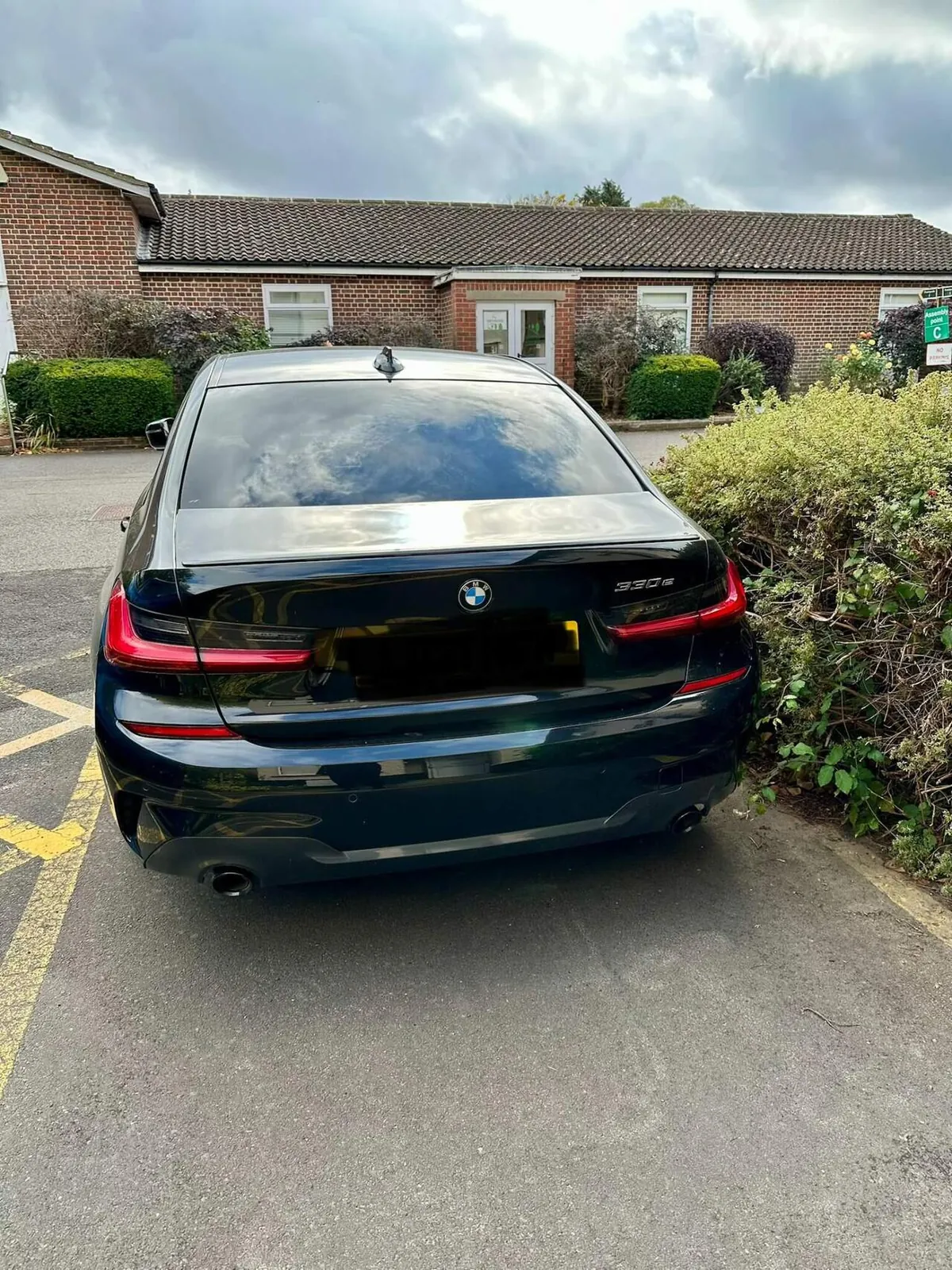 BMW 3 Series 2021 photo 3