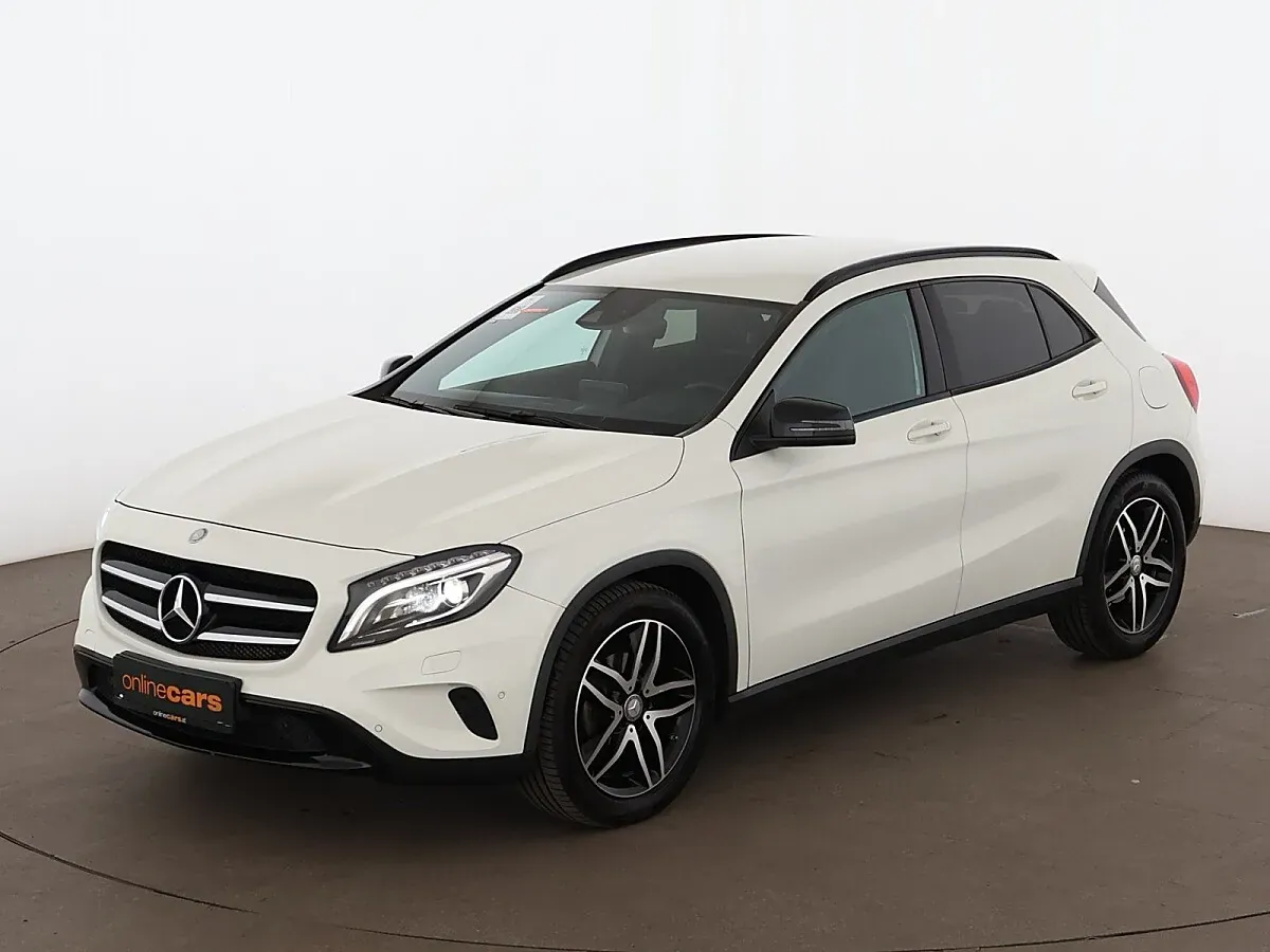 Mercedes-Benz Gla Class 2017 photo 2
