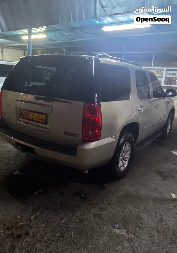 GMC Yukon 2010 photo 3