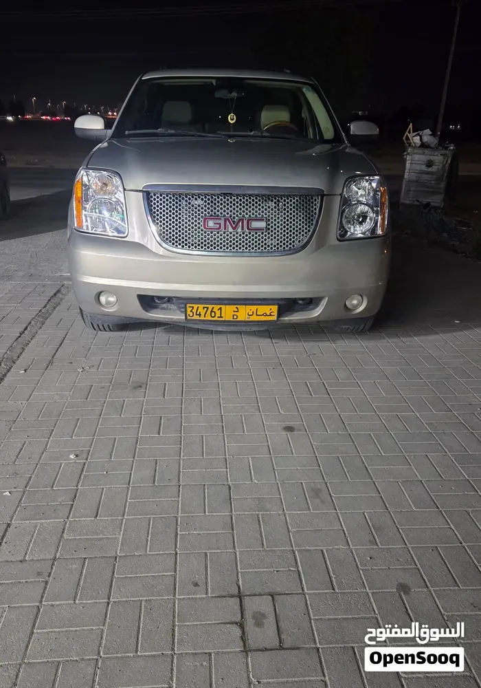 GMC Yukon 2010 photo 4
