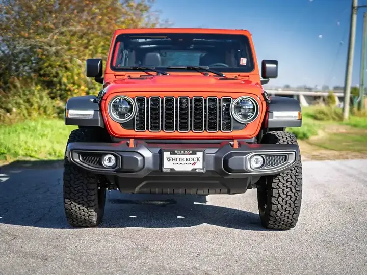 Jeep Wrangler 2025 photo 2