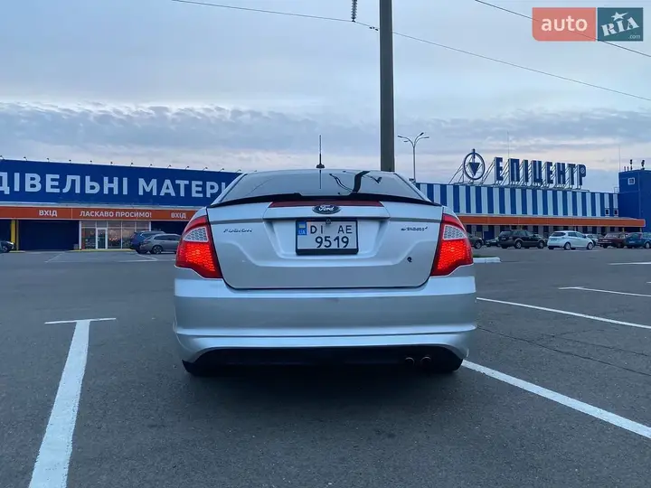 Ford Fusion 2011 photo 4