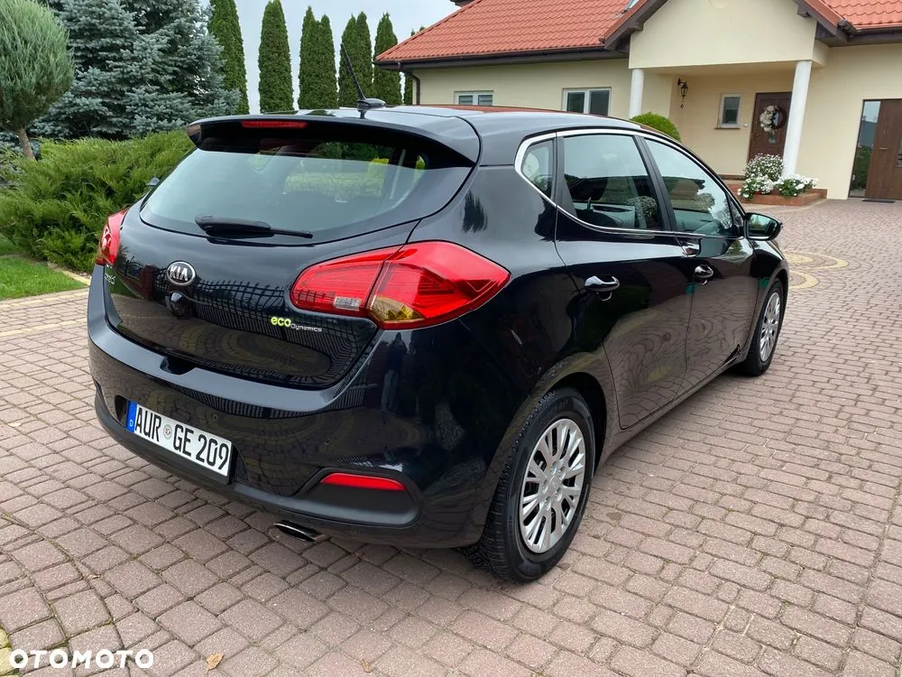 Kia Ceed 2012 photo 5