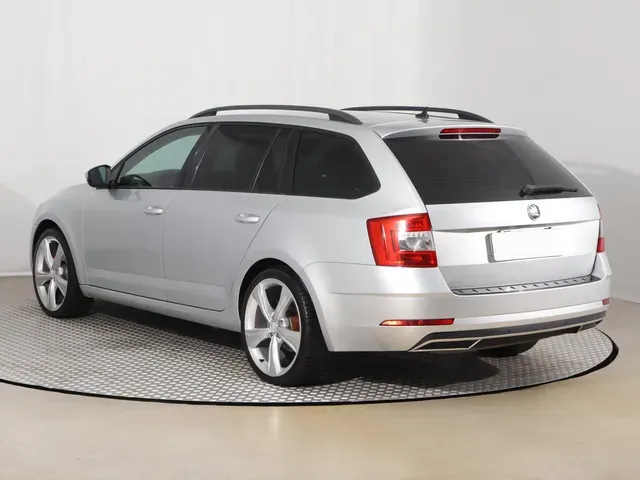 Skoda Octavia 2018 photo 3