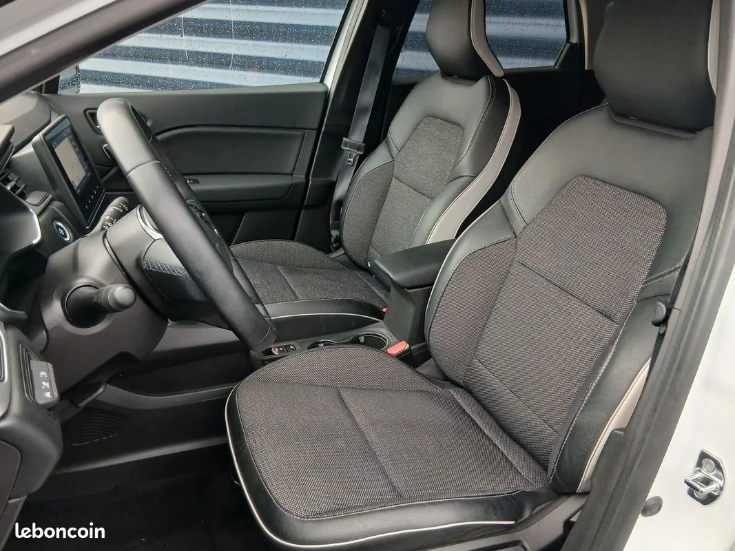 Renault Captur 2022 photo 4