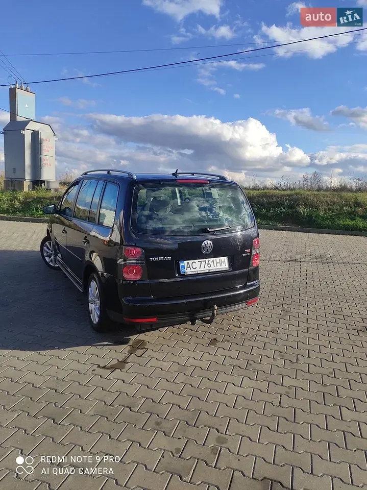 Volkswagen Touran 2010 photo 5