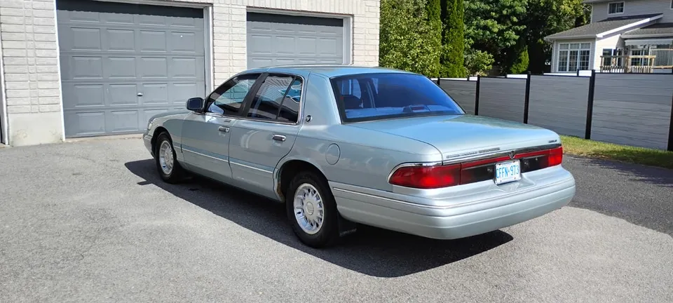 Mercury Grand Marquis 1995 photo 4