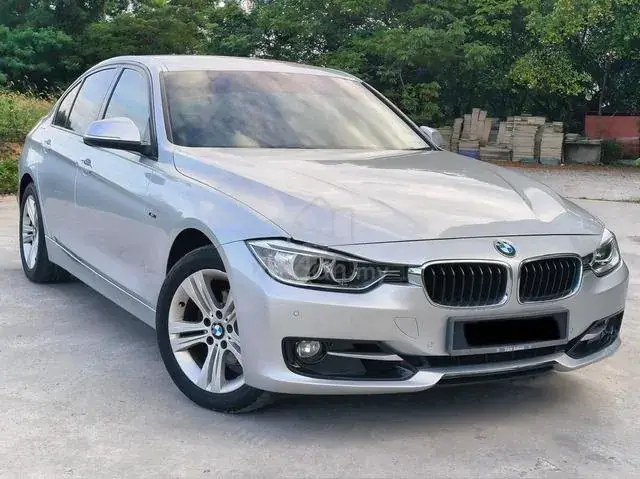 BMW 320I