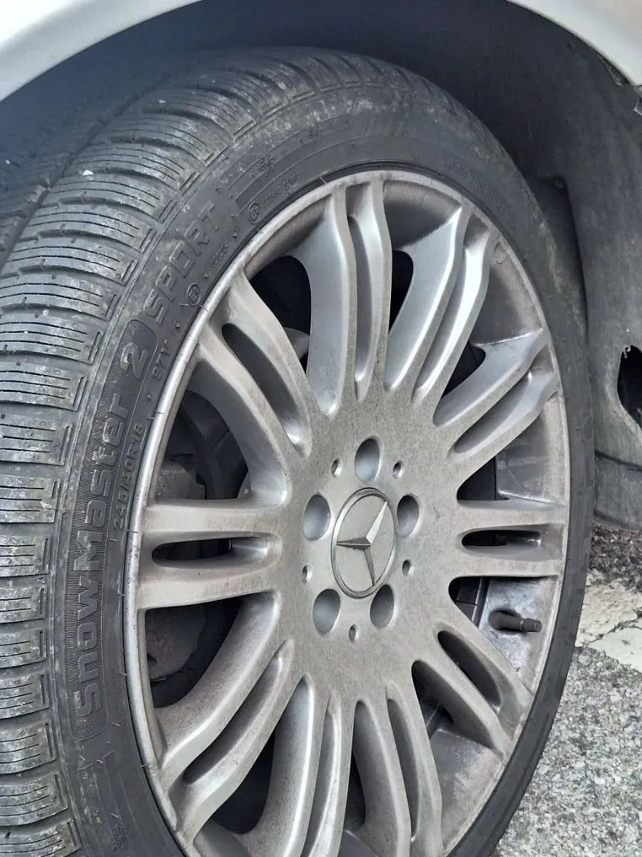 Mercedes-Benz E-Class 2005 photo 2
