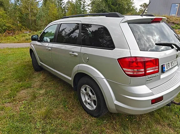 Dodge Journey 2010 photo 3
