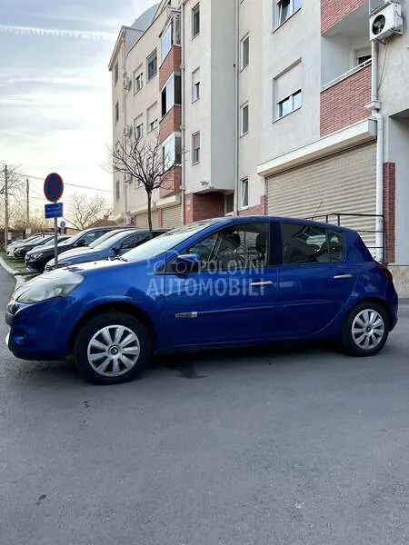 Renault Clio 2011 photo 4