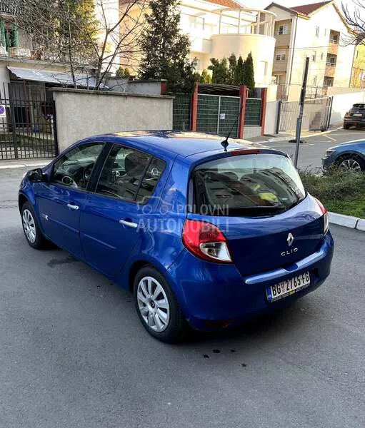 Renault Clio 2011 photo 5