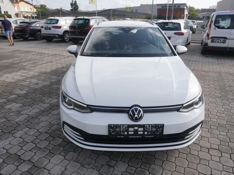 Volkswagen Golf 2022 photo 2