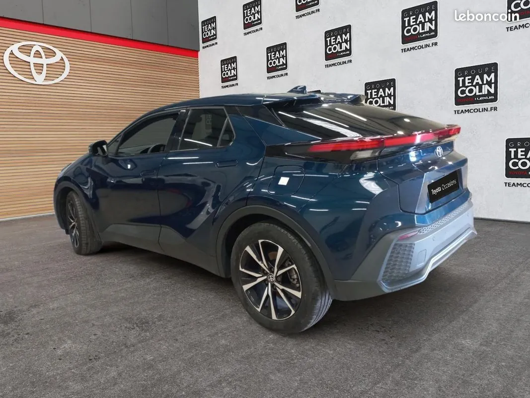 Toyota C-Hr 2025 photo 3