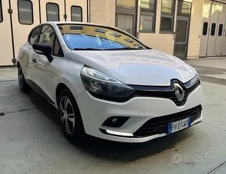 Renault Clio 2017 photo 2