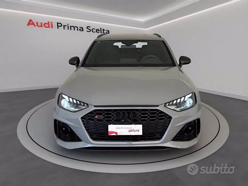 Audi Rs4 Avant 2024 photo 2
