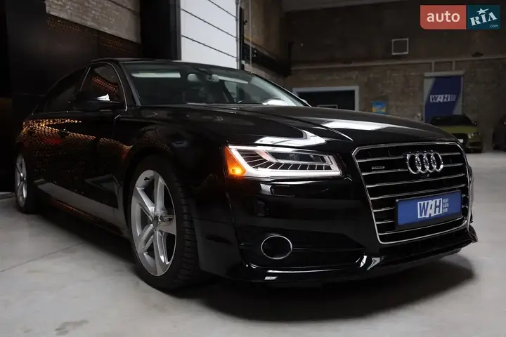 Audi A8 2017 photo 2