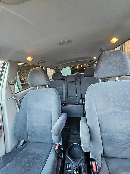 Mitsubishi Grandis 2004 photo 4