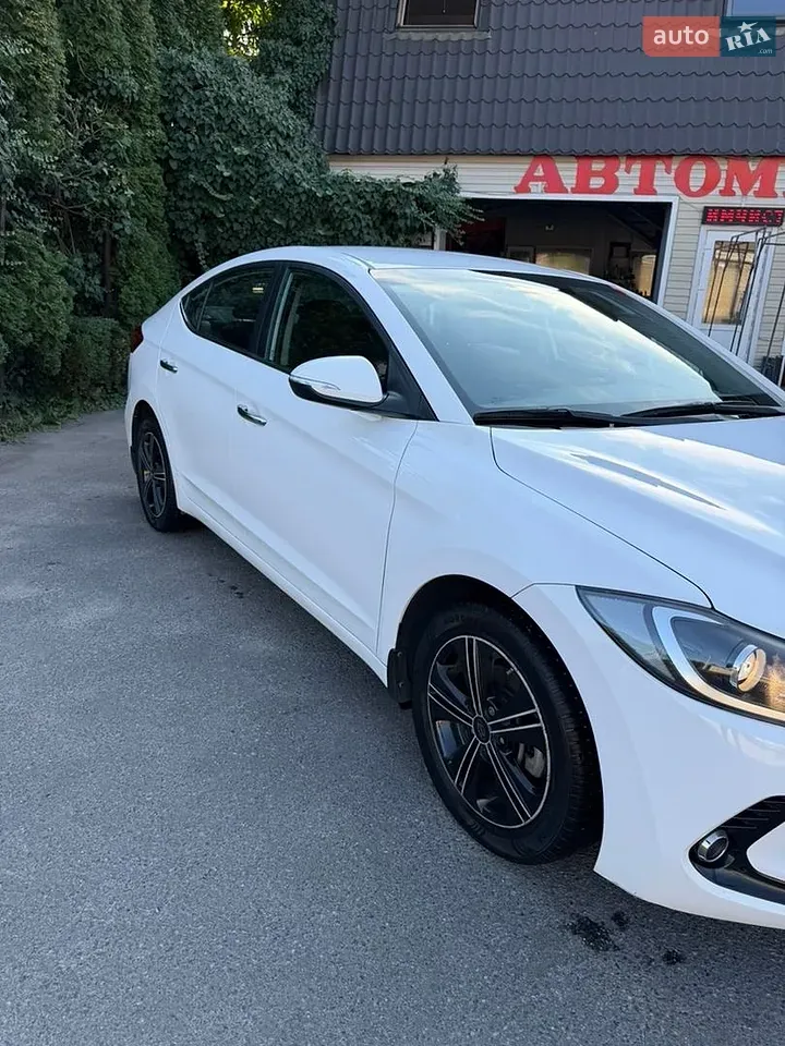 Hyundai Elantra 2016 photo 5