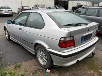 BMW 318D 2000 photo 2