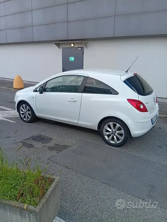 Opel Corsa 2012 photo 5