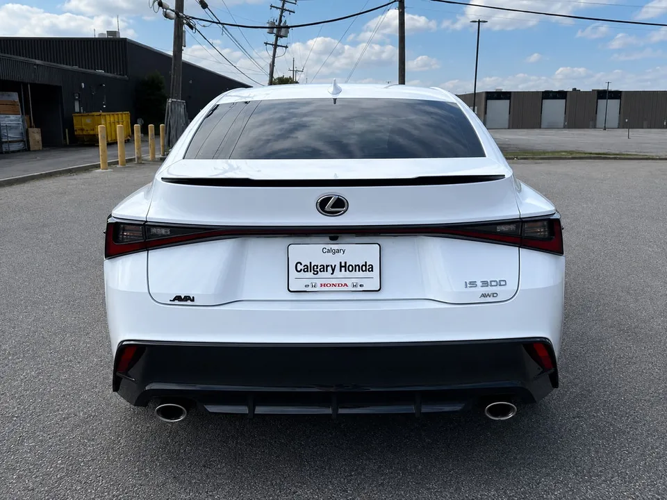 Lexus Is 2022 photo 5