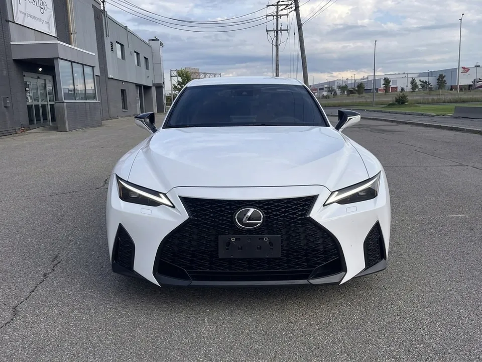 Lexus Is 2022 photo 2
