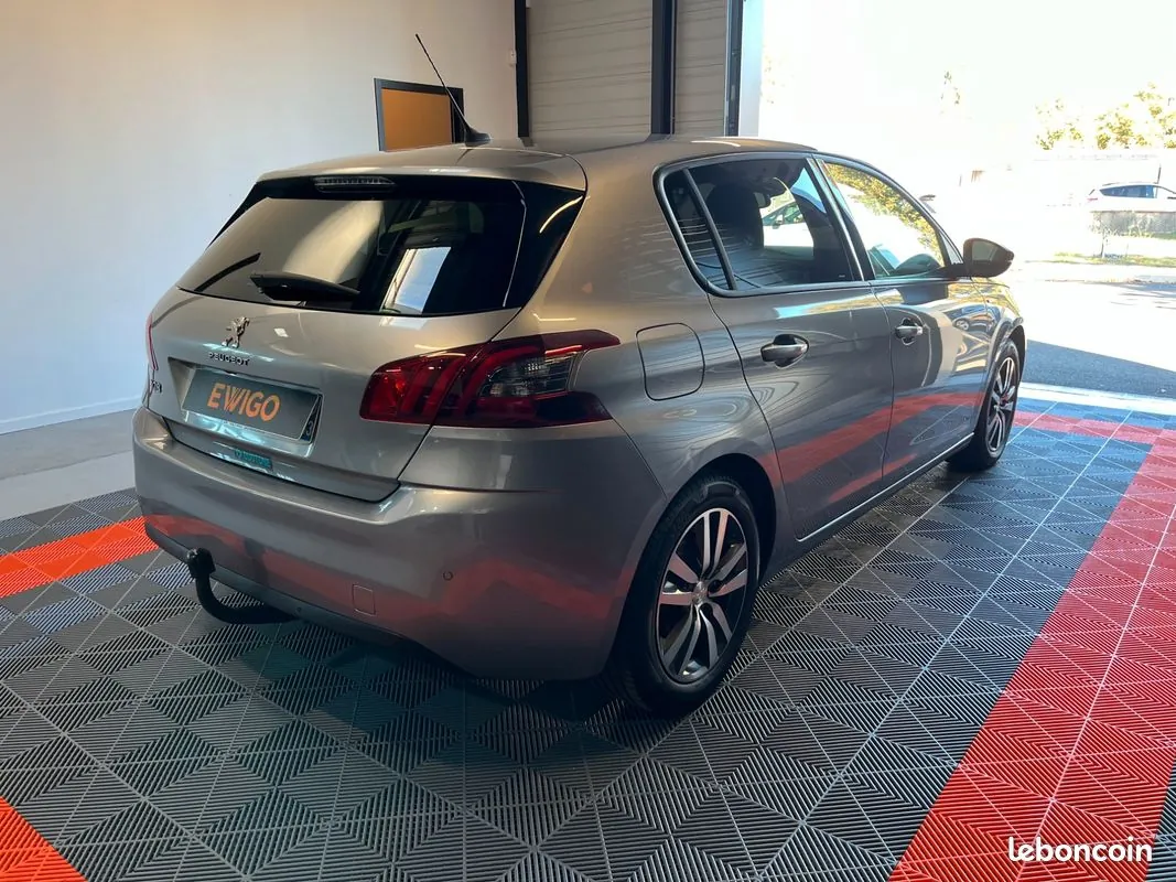 Peugeot 308 2021 photo 2