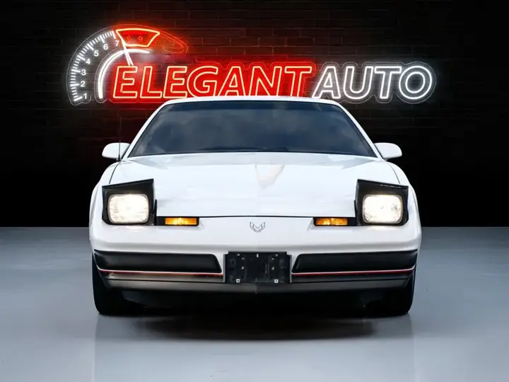 Pontiac Firebird 1990 photo 2