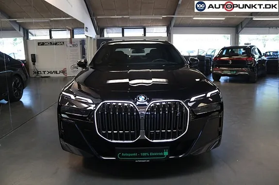 BMW I7 2024 photo 2