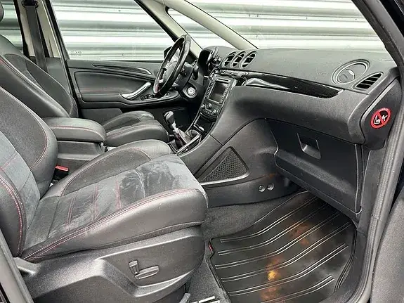 Ford S-Max 2011 photo 2