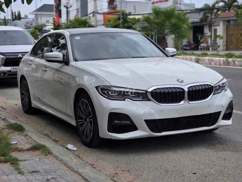 BMW 3 Series 2022 photo 2
