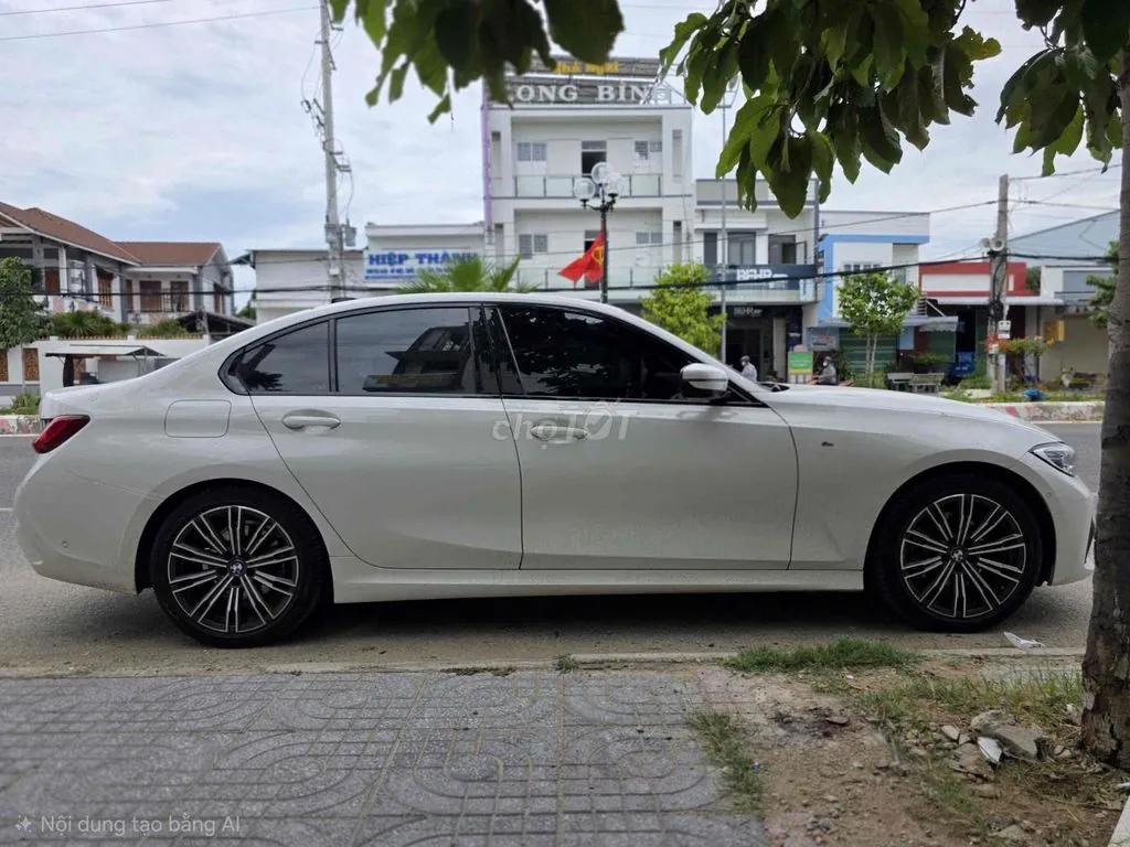 BMW 3 Series 2022 photo 4