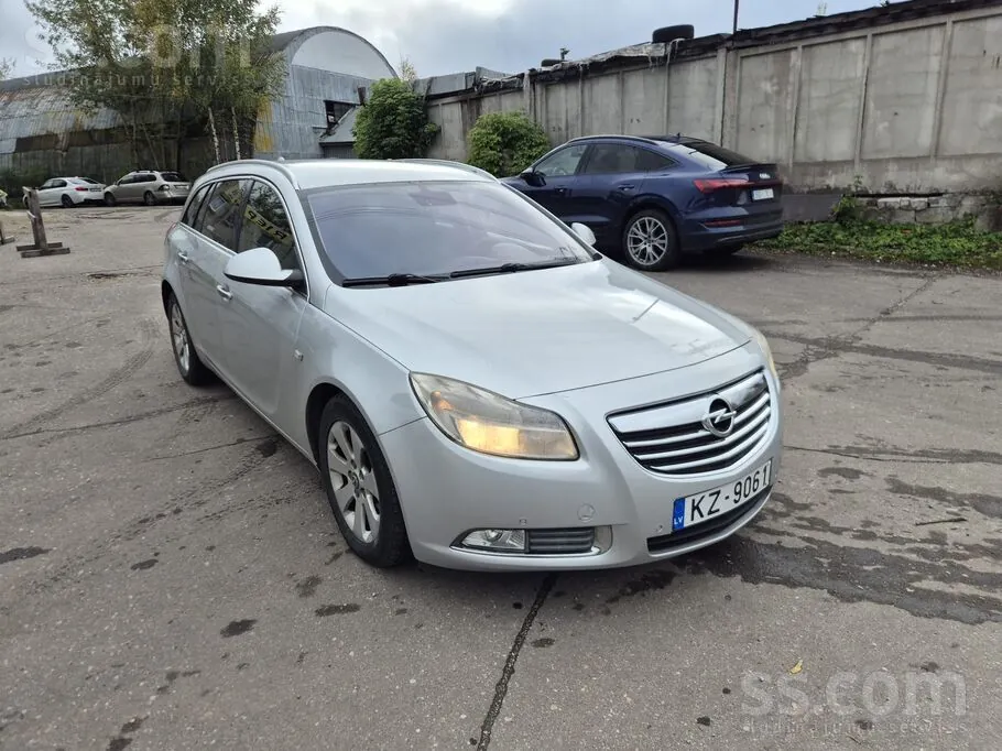 Opel Insignia 2011 photo 2