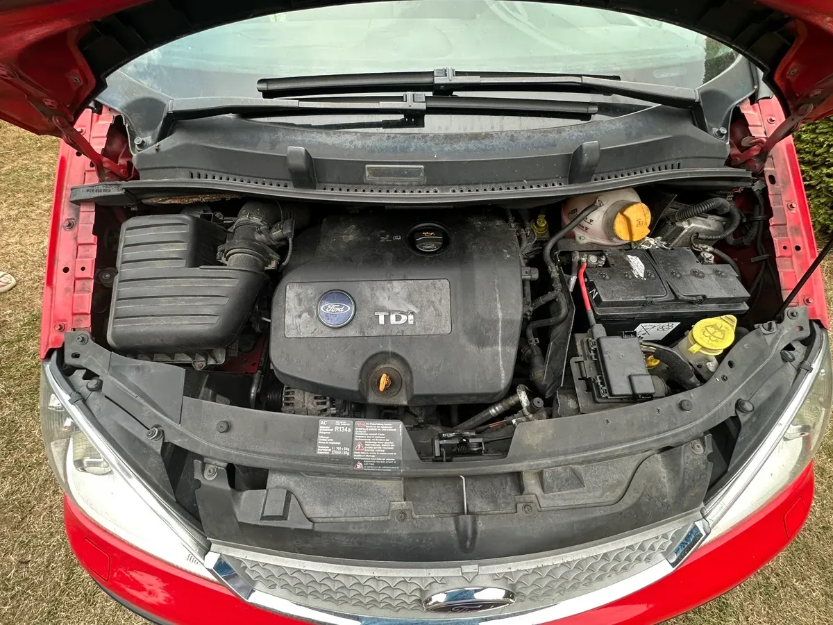 Ford Galaxy 2006 photo 3