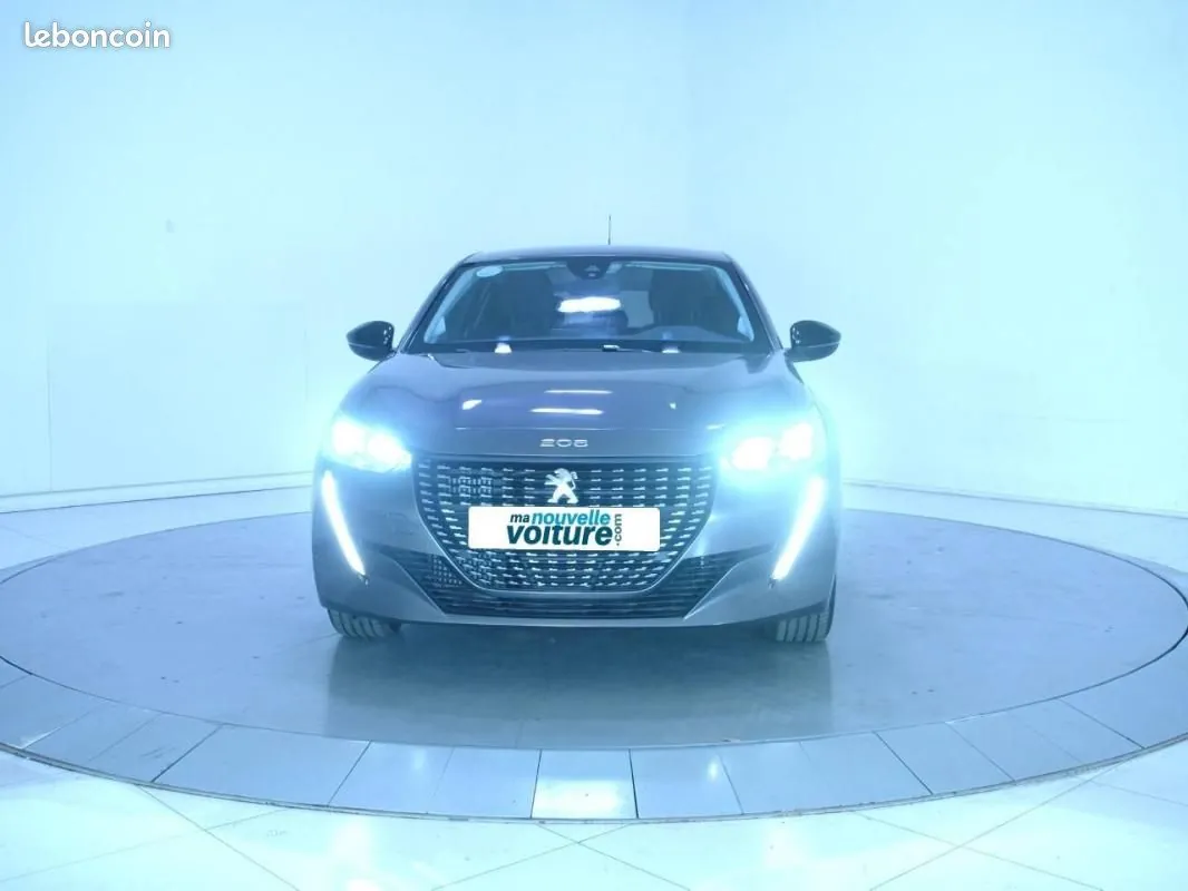 Peugeot 208 2022 photo 2