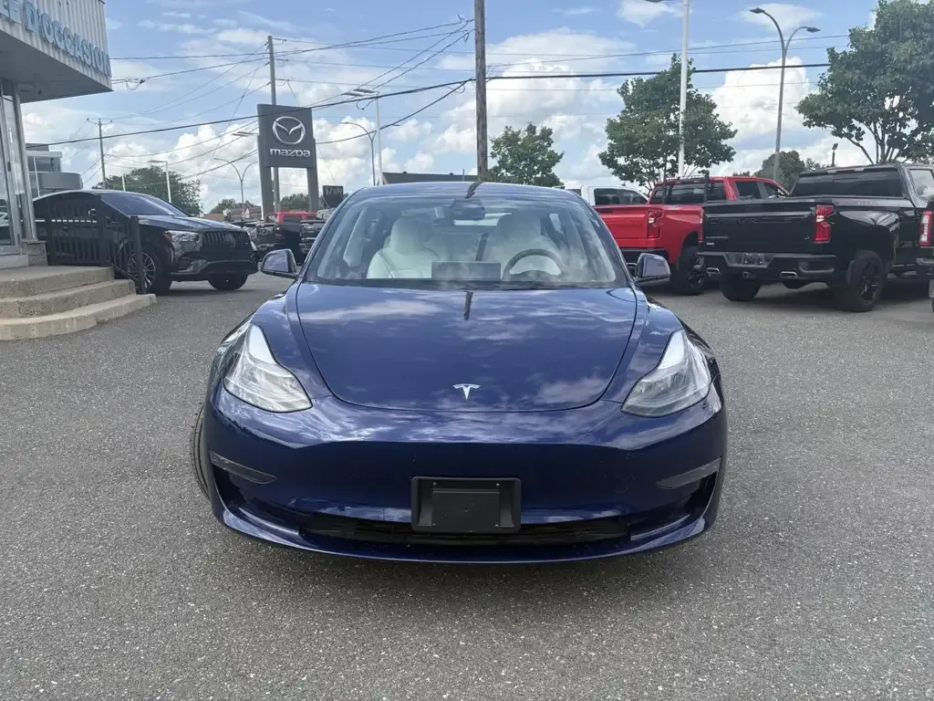 Tesla Model 3 2023 photo 3