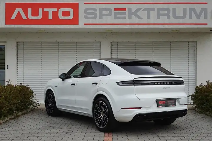 Porsche Cayenne 2024 photo 3
