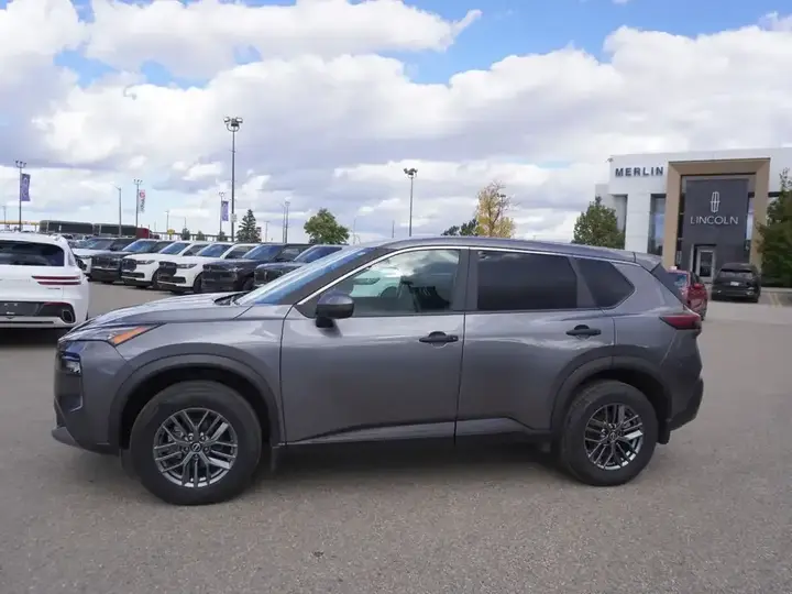 Nissan Rogue 2022 photo 2