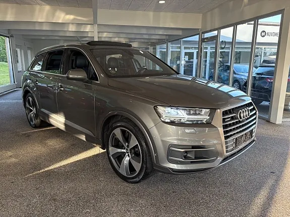 Audi Q7 2015 photo 2