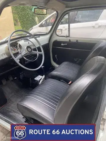 Seat 600 1972 photo 2