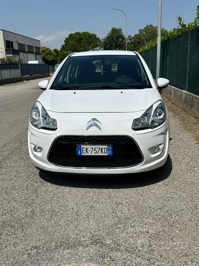 Citroen C3 2011 photo 2